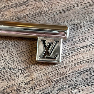 LOUIS VUITTON Porte Cle Travel Key Ring