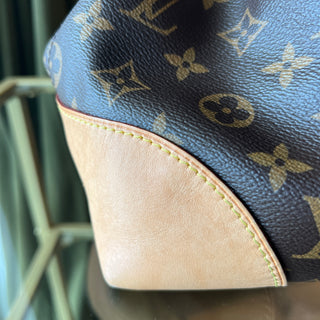 LOUIS VUITTON Berri MM Brown Monogram Canvas Shoulder Bag