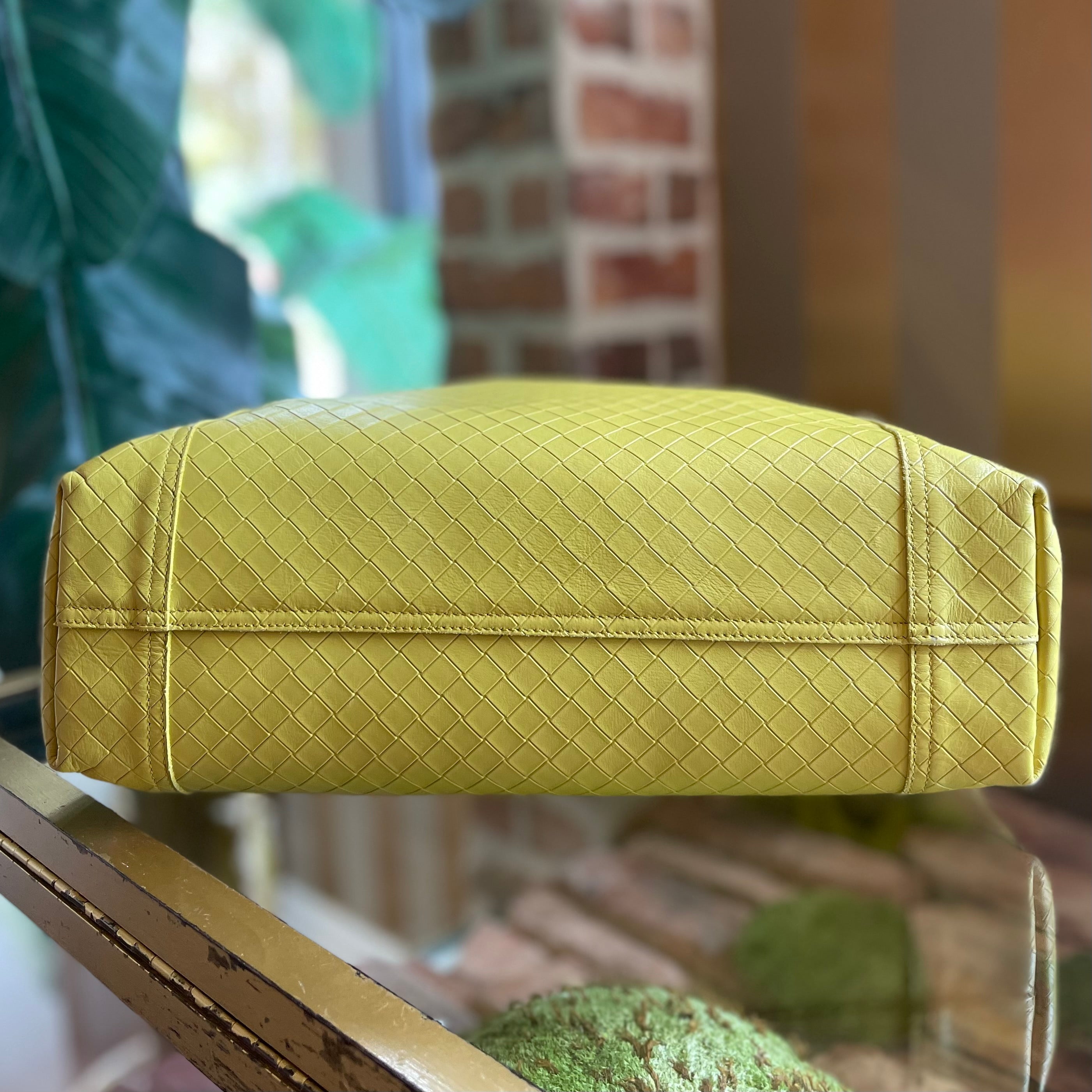 BOTTEGA VENETA Yellow Bottega Veneta Intrecciomirage Tote Leather Medi
