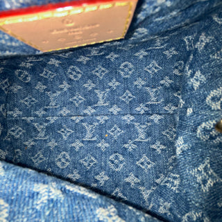 LOUIS VUITTON Denim Monogram Hills Pochette