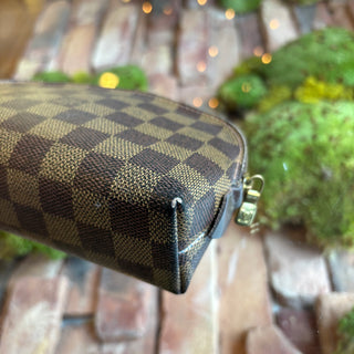 LOUIS VUITTON Vintage Damier Ebene Cosmetic Pochette