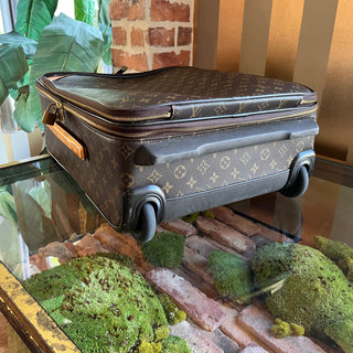 LOUIS VUITTON Monogram Canvas Pegase Rolling Luggage