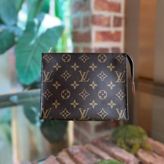 LOUIS VUITTON Toiletry 19 Brown Monogram Canvas Cosmetic Pouch