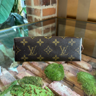 LOUIS VUITTON Monogram Cosmetic Pouch