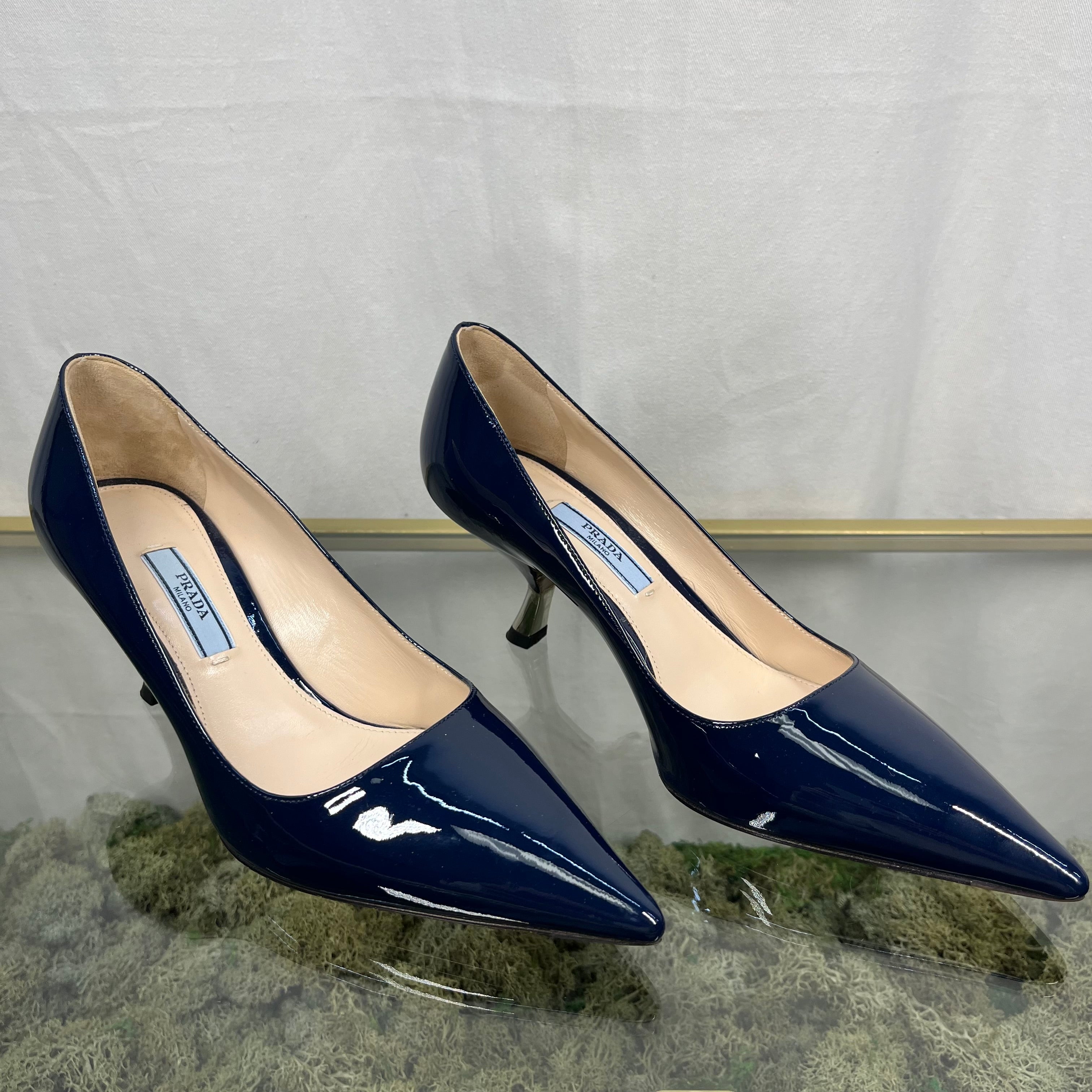 PRADA Navy Blue Point Toes Patent Heels SZ 37 Second Hand Bags Shoes and Accessories