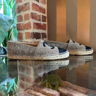 CHANEL CC Gold Black Tweed Grosgrain Espadrilles SZ 41 (US 11)