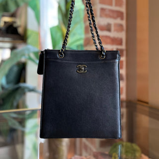 CHANEL Black Vintage Chain Leather Tote Bag