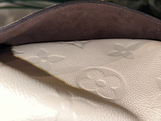 LOUIS VUITTON Diane Creme Shoulder Bag