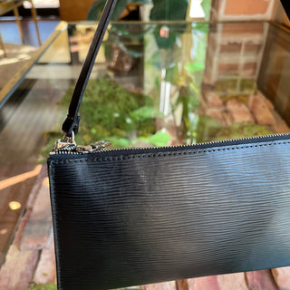 LOUIS VUITTON Pochette Accessories 24 Black Epi Leather Shoulder Bag