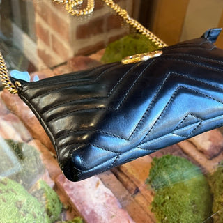 GUCCI Marmont Black Chevron Quilt Crossbody Chain Bag