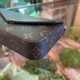 LOUIS VUITTON Felicie Strap and Go Monogram Shoulder Bag