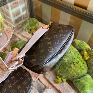 LOUIS VUITTON Pochette Accessories Pink Monogram Canvas Crossbody Bag