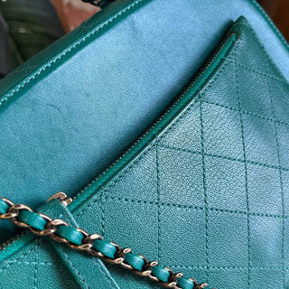 CHANEL Coco Curve Vanity Case Small Calfskin Top Handle Bag