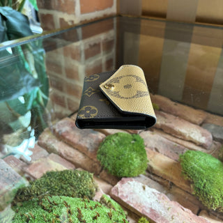 LOUIS VUITTON Reverse Monogram Zoe Wallet