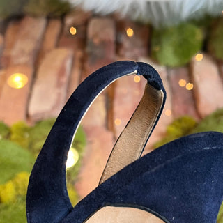 MANOLO BLAHNIK Carolyne Blue Embroidered Sling Back Pumps SZ38(8US)