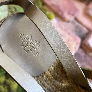 HERMÈS Catalya Vert Toundra Suede Goatskin Espadrille Sandals SZ 39 (US 9)