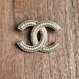 CHANEL CC 2020 Pearl Crystal Strass Brooch