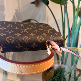 LOUIS VUITTON Cluny BB Shoulder Bag