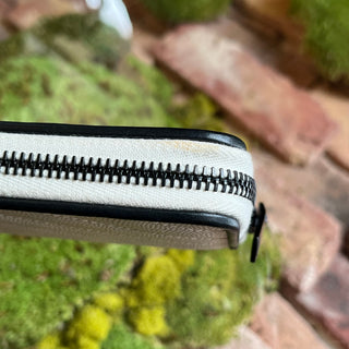 SAINT LAURENT Black White Grain De Poudre Chevron Quilt Wallet
