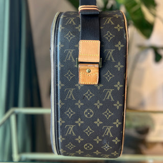 LOUIS VUITTON Monogram Packall GM
