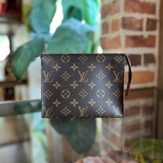 LOUIS VUITTON Toiletry 19 Brown Monogram Canvas Cosmetic Pouch