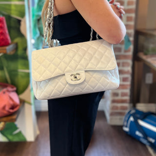 CHANEL Jumbo White Caviar Leather Single Flap Shoulder Bag