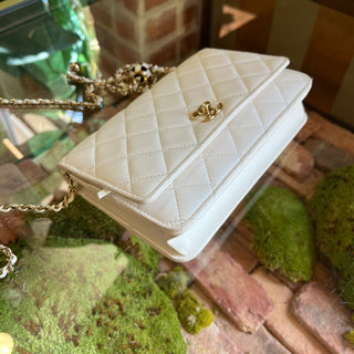 CHANEL Pearl Crush White Calfskin Wallet on Chain Crossbody Bag