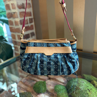 LOUIS VUITTON Blue Denim Monogram Cabas Raye GM