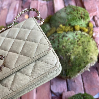 CHANEL Mint Green Quilted CC Wallet On Chain