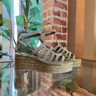 HERMÈS Catalya Vert Toundra Suede Goatskin Espadrille Sandals SZ 39 (US 9)