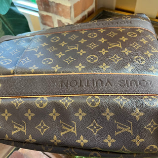 LOUIS VUITTON Beaubourg Brown Monogram Canvas Tote