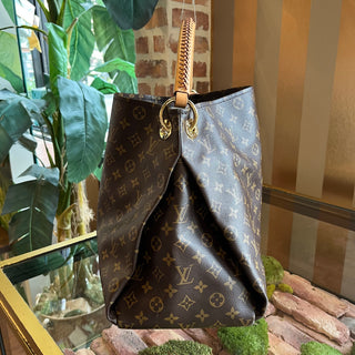 LOUIS VUITTON Artsy Monogram Hobo