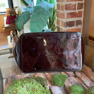 LOUIS VUITTON Bellevue GM Amarante Vernis Monogram Tote Bag