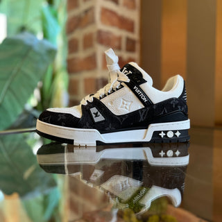 LOUIS VUITTON White Leather Trainers Sneakers SZ 38.5 (US 8.5)