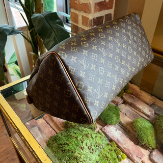 LOUIS VUITTON Speedy 40 Brown Monogram Canvas Vintage Satchel Bag
