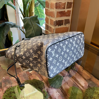 LOUIS VUITTON MM Neverfull Grey Denim Monogram Jacquard Tote Bag