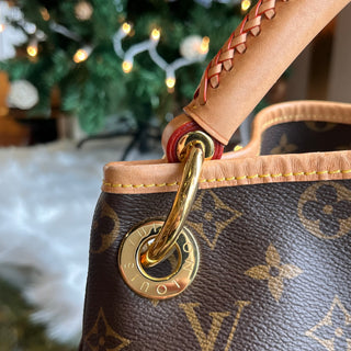 LOUIS VUITTON Artsy MM Brown Monogram Canvas Hobo Bag