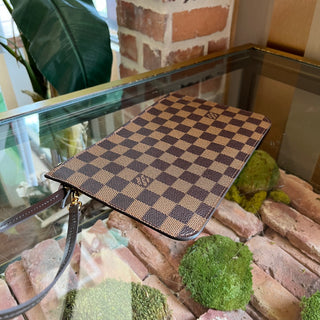 LOUIS VUITTON Neverfull Pochette Damier Ebene Canvas Pouch