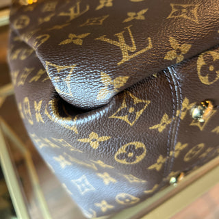Louis Vuitton Artsy Monogram MM