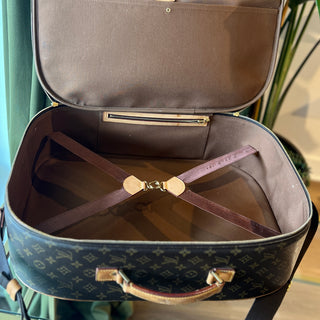 LOUIS VUITTON Monogram Packall GM