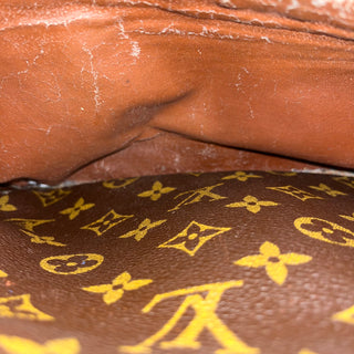 LOUIS VUITTON Trocadero Monogram Canvas Vintage Crossbody Bag