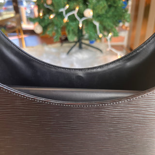 LOUIS VUITTON Verseau Black Epi Leather Shoulder Bag