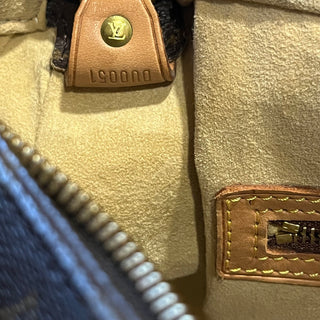 LOUIS VUITTON Looping GM Monogram Canvas Vintage Shoulder Bag