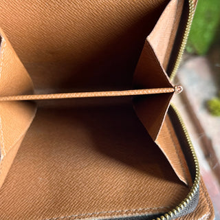 LOUIS VUITTON Monogram Canvas Brown Bifold Wallet