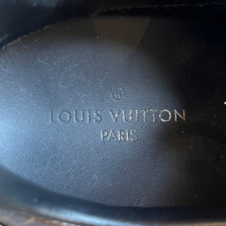 LOUIS VUITTON Run Away Monogram Coated Canvas Sneakers SZ 37 (US 7)