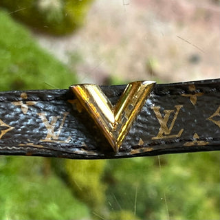 LOUIS VUITTON Essential V Monogram Bracelet SZ 17