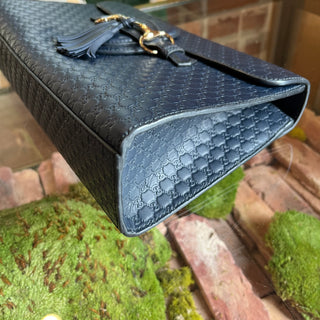 GUCCI Emily Chain Medium Blue Microguccissima Leather Shoulder Bag