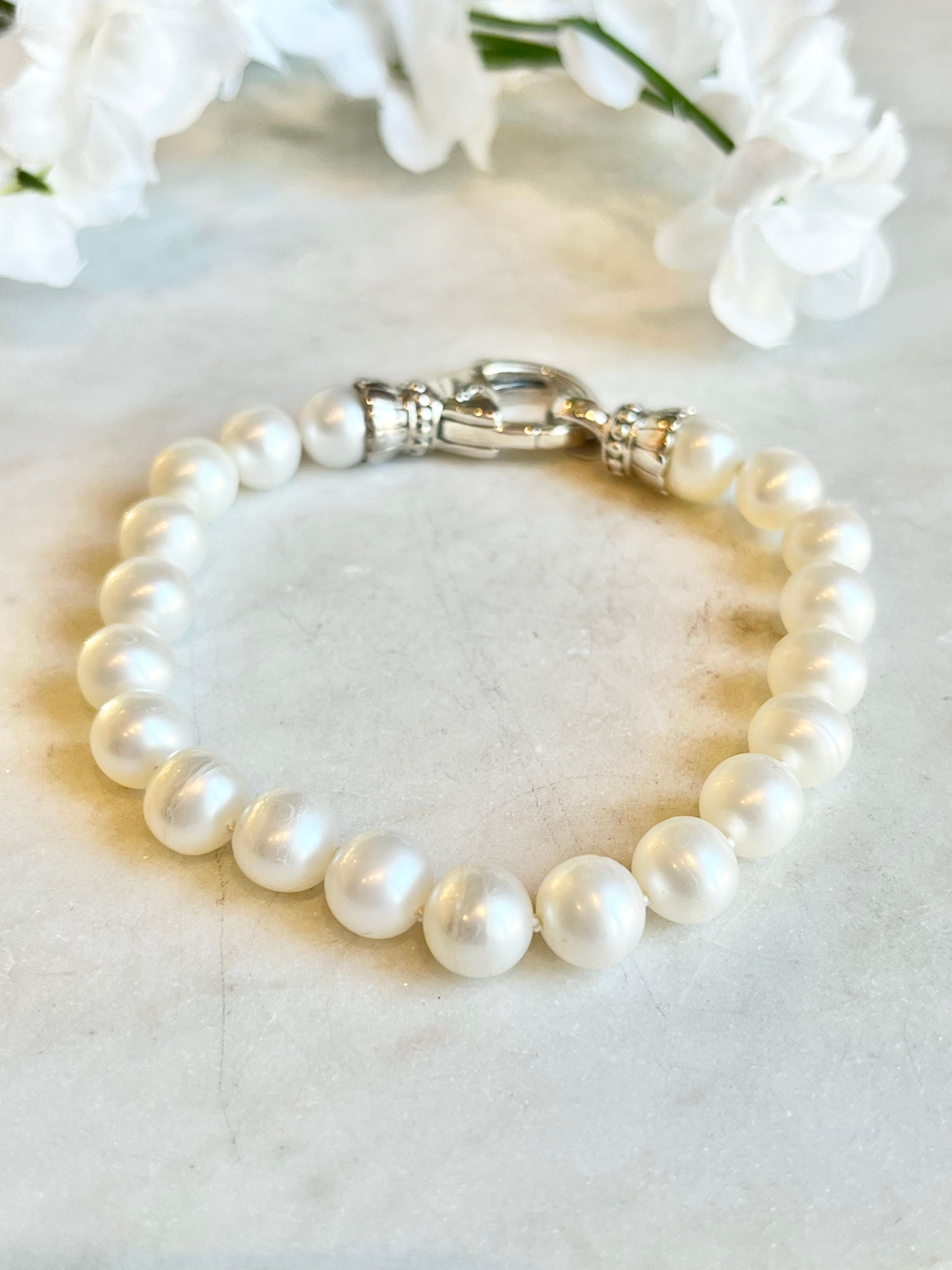 Louis Vuitton White Gold And Cultured Pearl Monogram Bangle