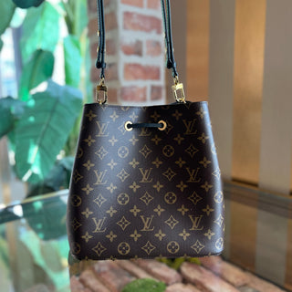 LOUIS VUITTON NeoNoe MM Black Monogram Bucket Bag