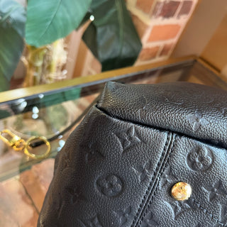 LOUIS VUITTON Artsy MM Black Empriente Leather Hobo